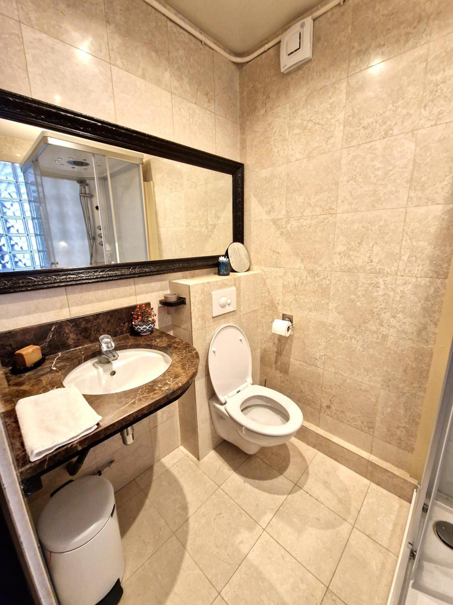 Arc De Triomphe- Tour Eiffel - Champs Elysees - 4 People Apartment